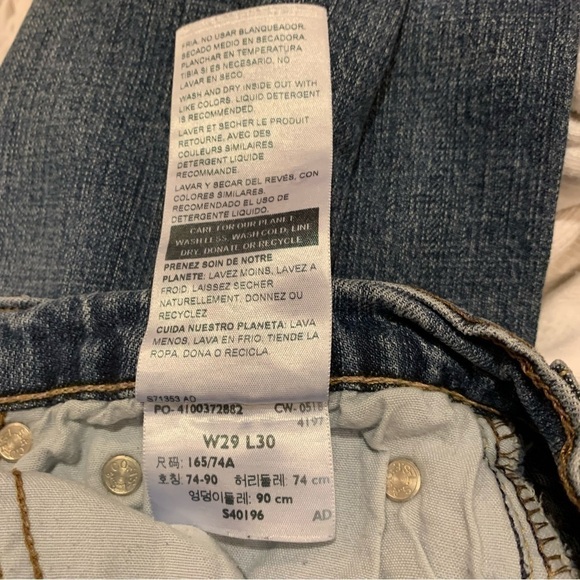 Men’s Signature Levi Strauss S37 Slim Jean - Picture 3 of 6